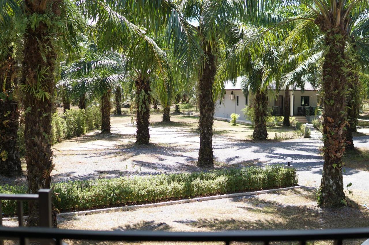 Palm Scenery Resort Takuapa Buitenkant foto